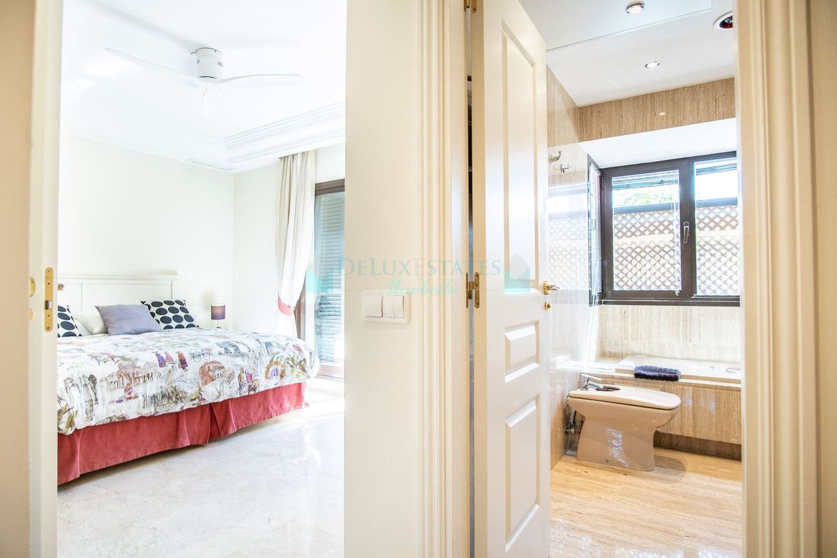 Town House for rent in Marbella