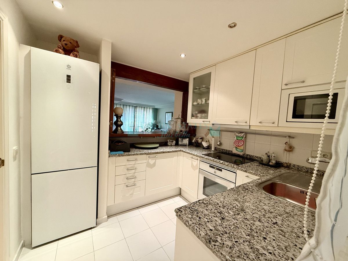 Apartment for sale in Estepona