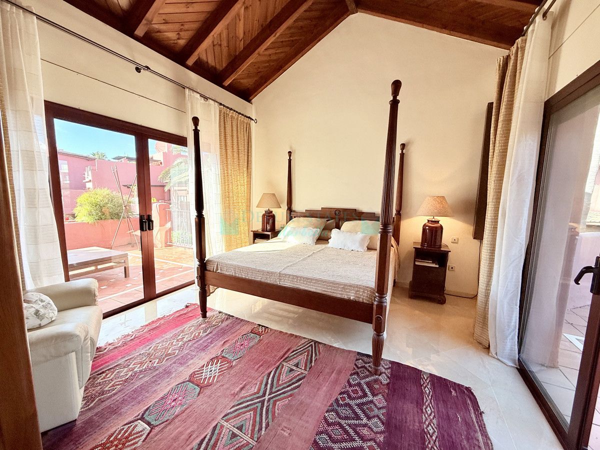 Apartment for sale in Estepona