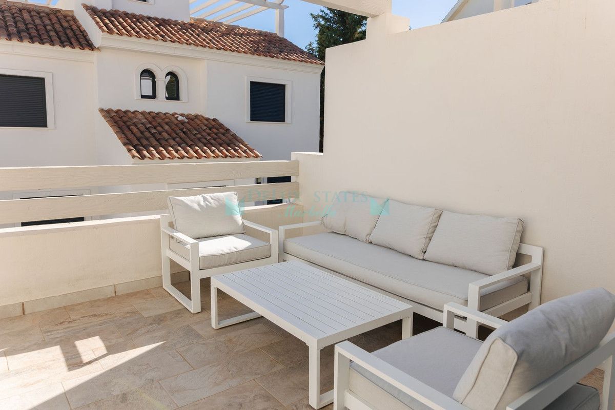 Town House for rent in El Paraiso, Estepona