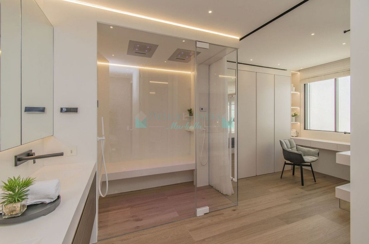 Town House for sale in Marbella - Puerto Banus