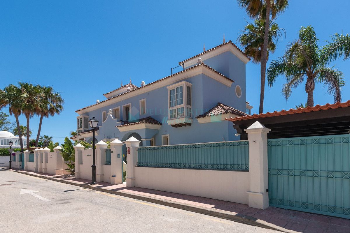 Villa for sale in Marbella - Puerto Banus