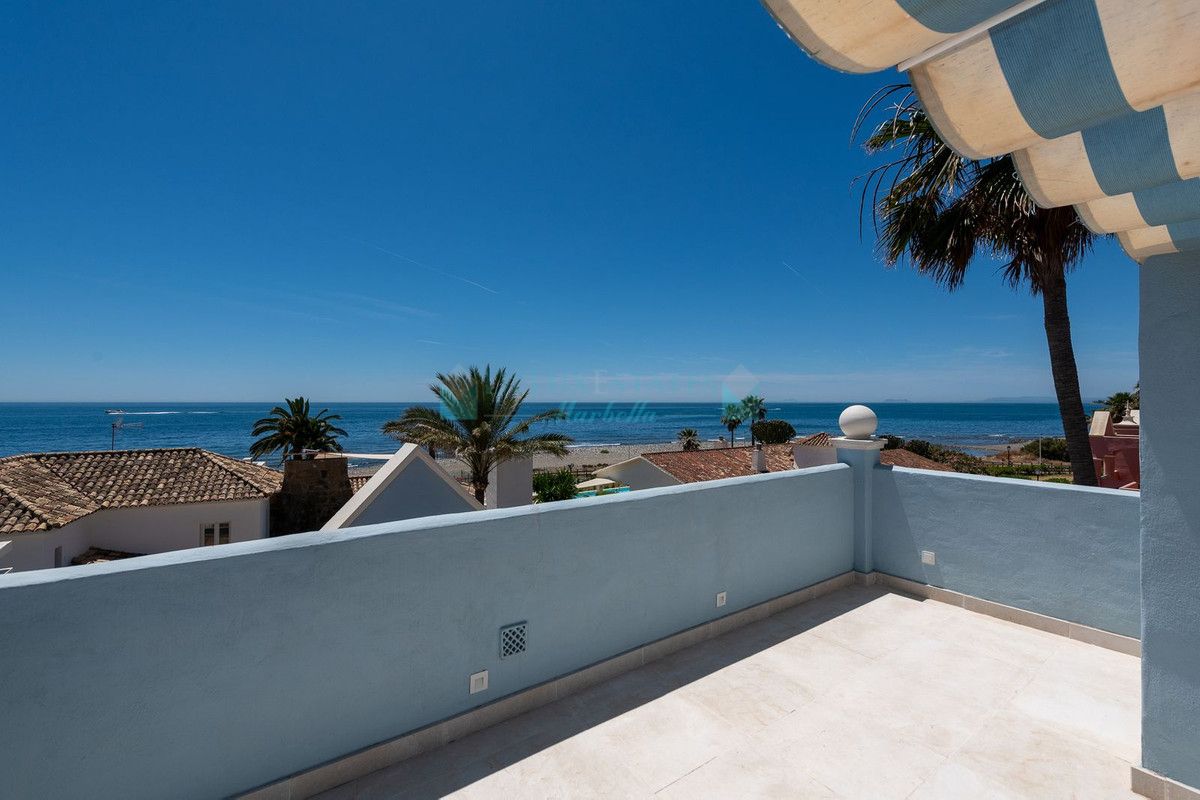Villa for sale in Marbella - Puerto Banus