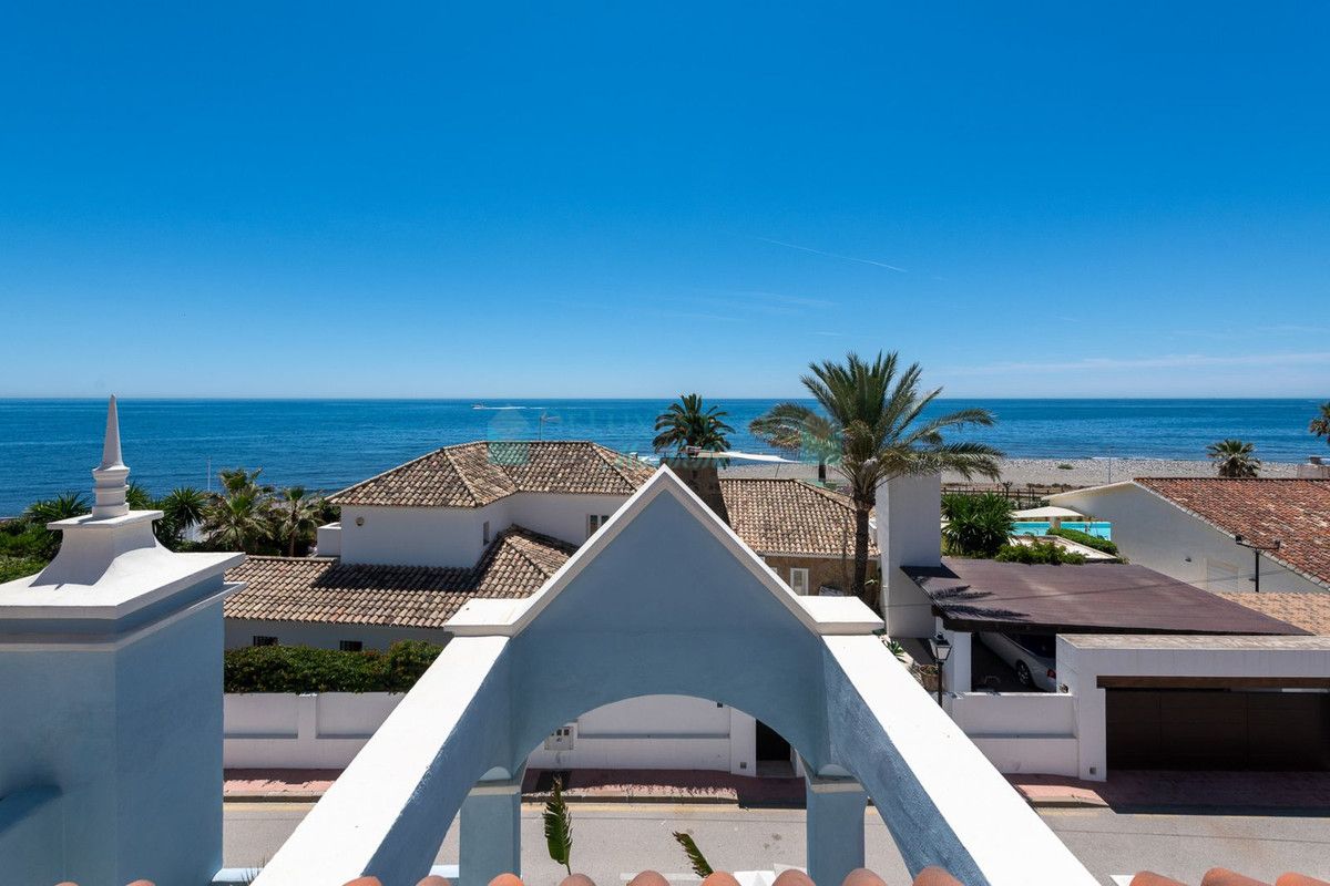 Villa for sale in Marbella - Puerto Banus