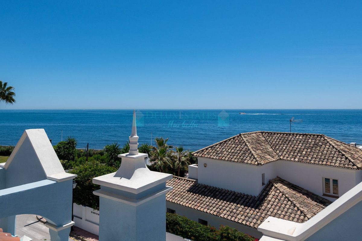 Villa for sale in Marbella - Puerto Banus