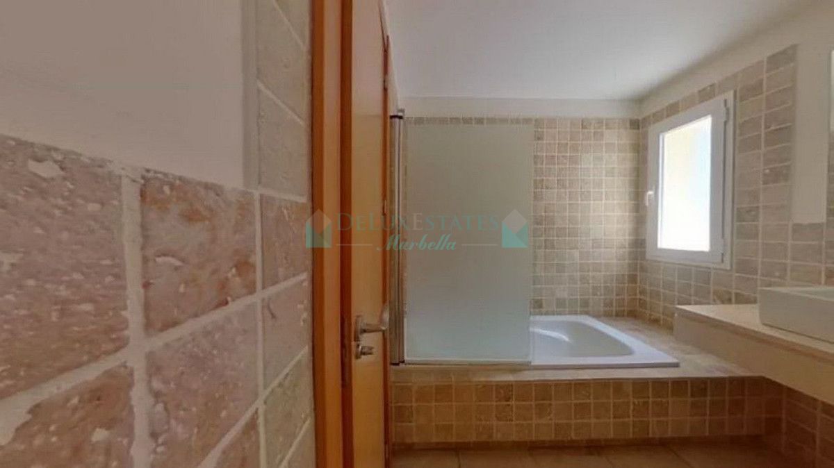 Apartamento Planta Baja en venta en Benahavis