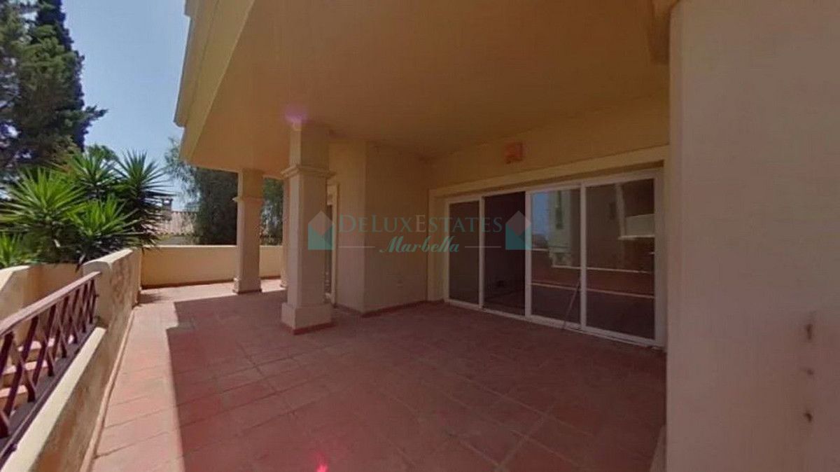 Apartamento Planta Baja en venta en Benahavis