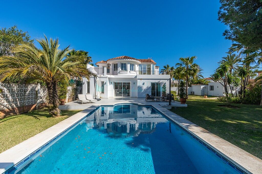 Villa en venta en Marbesa, Marbella Este