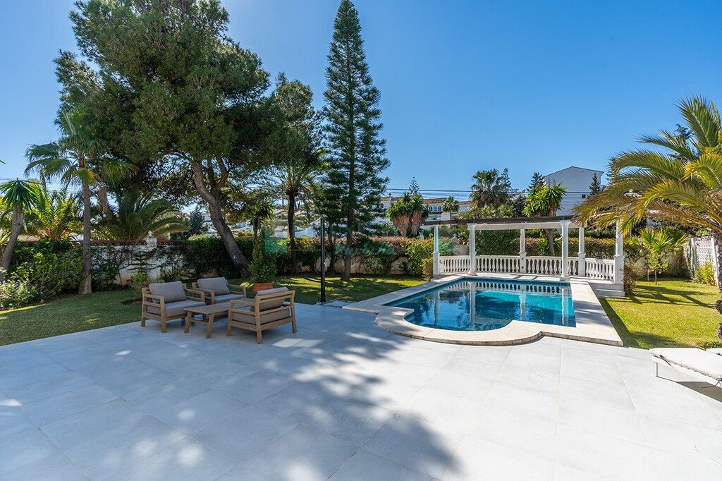 Villa en venta en Marbesa, Marbella Este