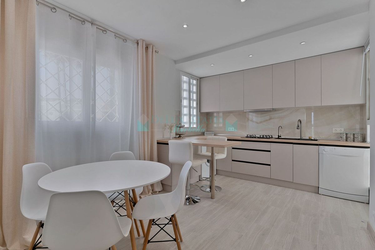 Ático en venta en Bel Air, Estepona