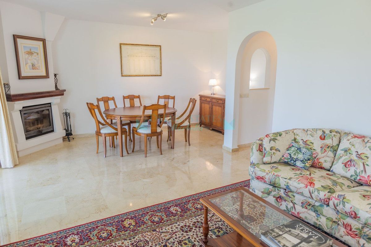 Town House for sale in El Paraiso, Estepona