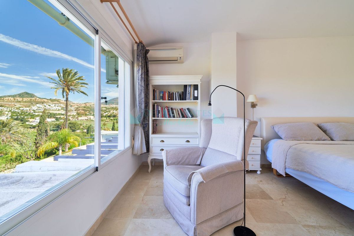 Town House for sale in El Paraiso, Estepona