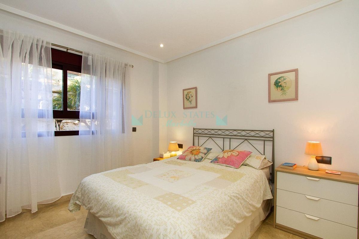 Apartamento Planta Baja en venta en La Mairena, Marbella Este