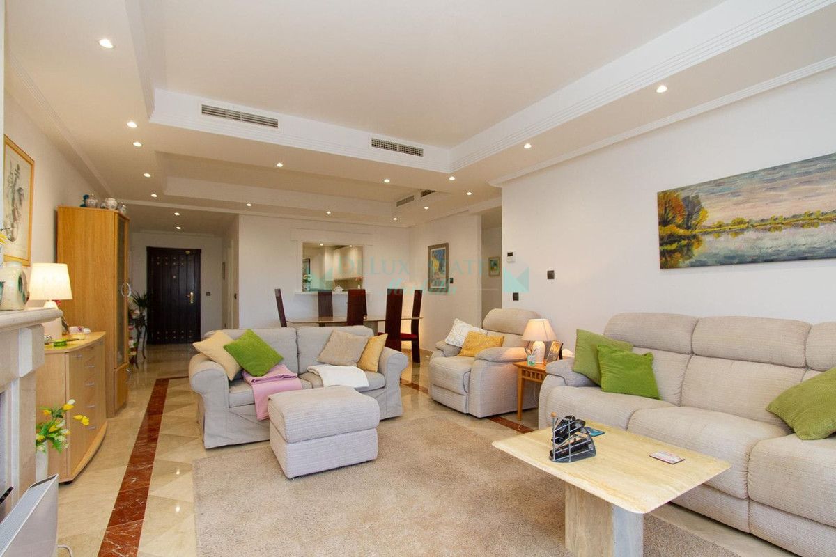 Ground Floor Apartment for sale in La Mairena, Marbella East