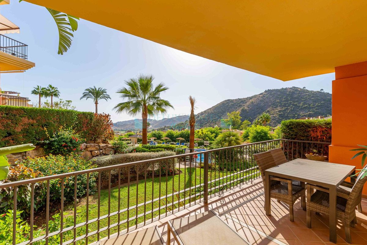 Ground Floor Apartment for sale in Los Arqueros, Benahavis