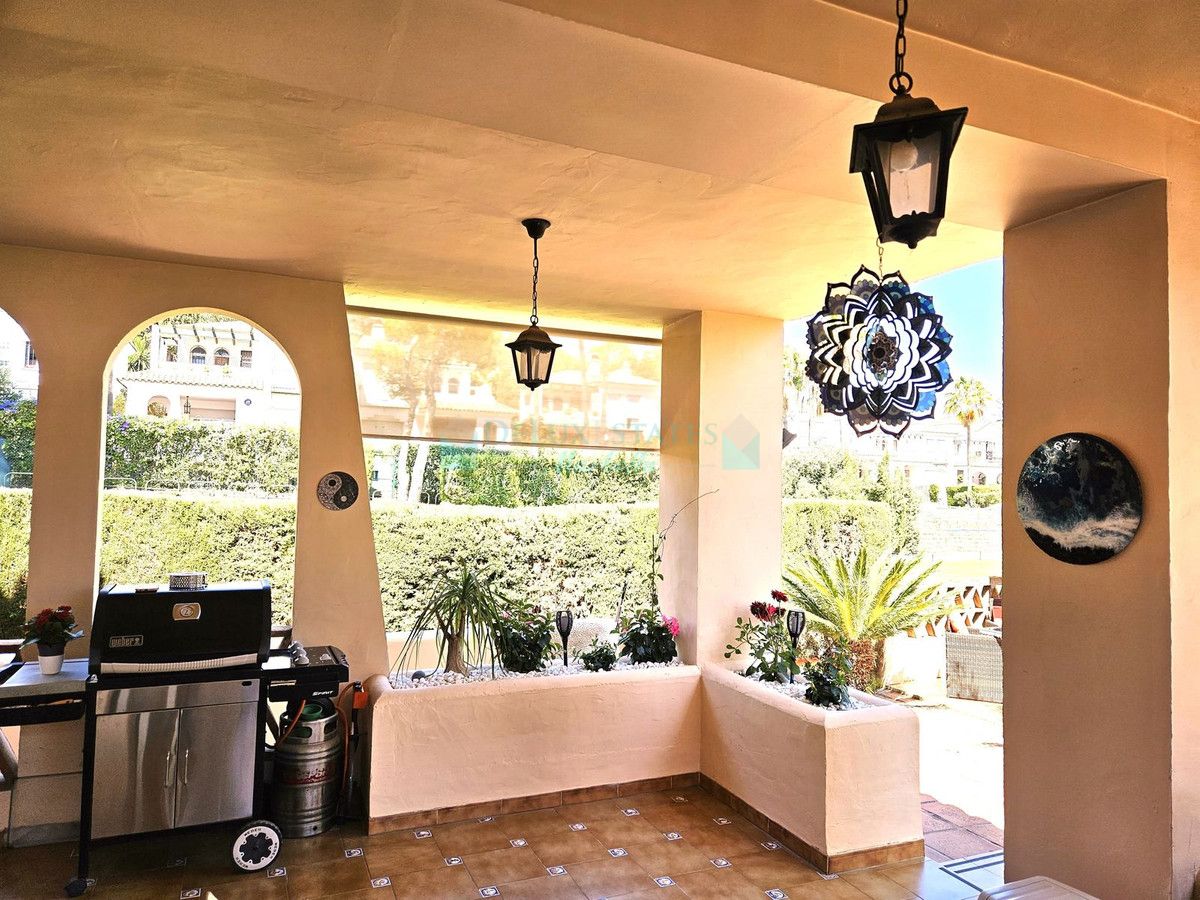 Villa Pareada en venta en Guadalmina Alta, San Pedro de Alcantara