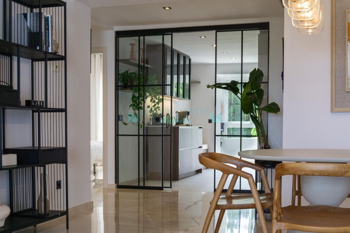 Penthouse for sale in La Quinta, Benahavis