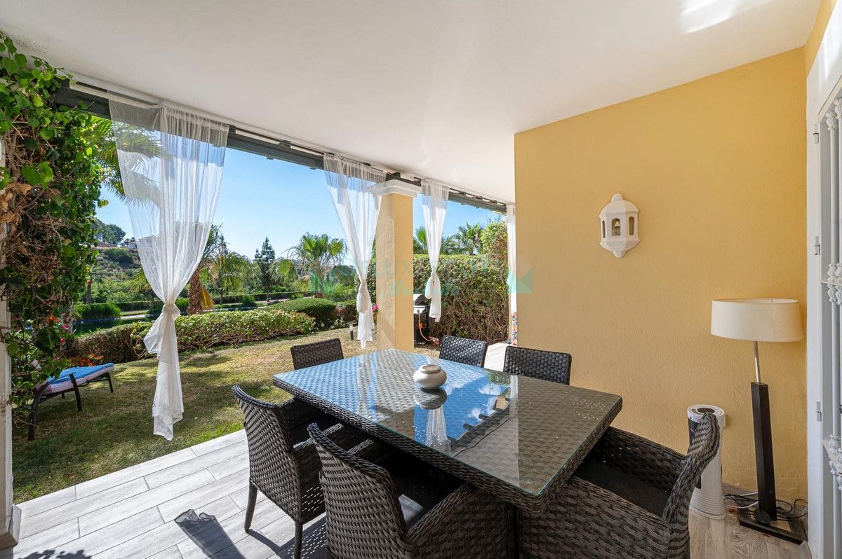 Ground Floor Apartment for sale in La Quinta, Benahavis