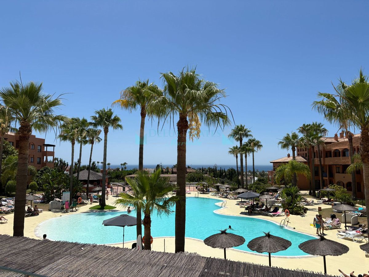 Ground Floor Apartment for sale in Benahavis