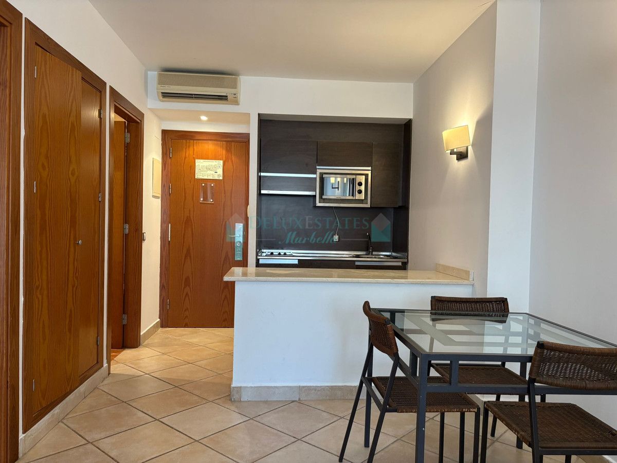 Ground Floor Apartment for sale in Benahavis