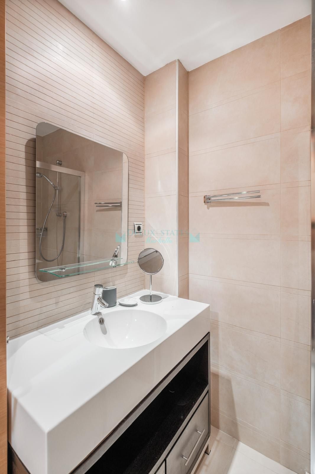 Apartamento en alquiler en Los Altos de los Monteros, Marbella Este