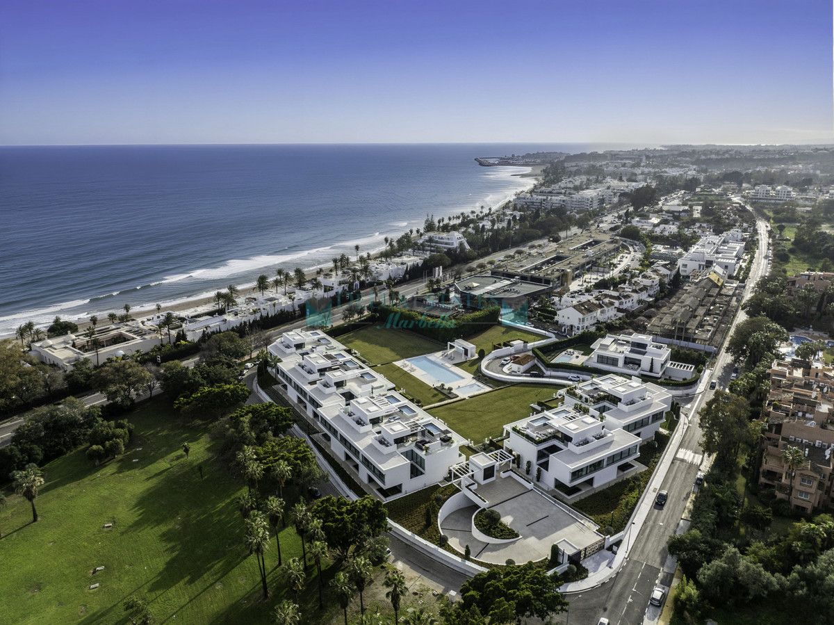 Semi Detached Villa for sale in Marbella Golden Mile