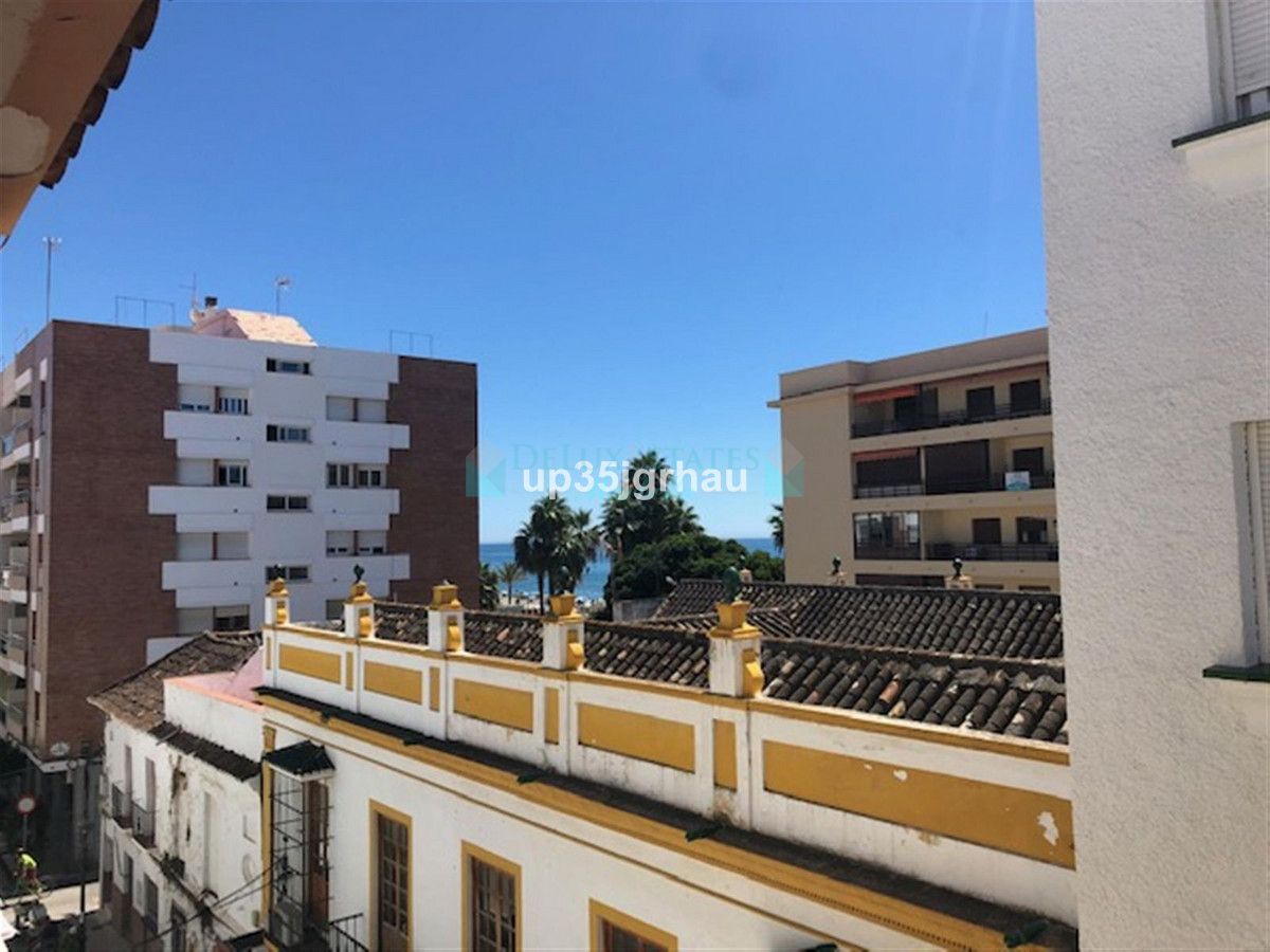 Penthouse for sale in Estepona