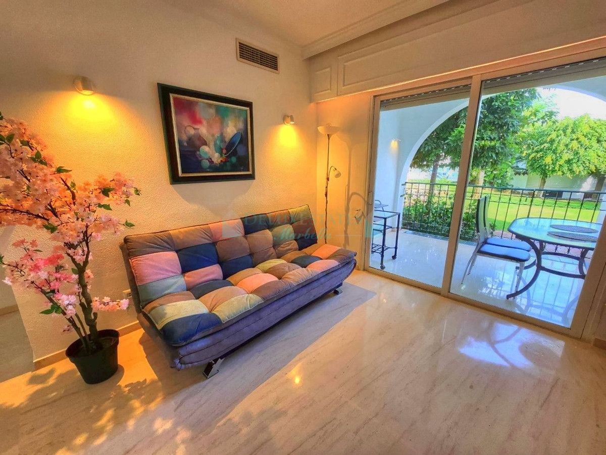 Ground Floor Apartment for sale in Estepona