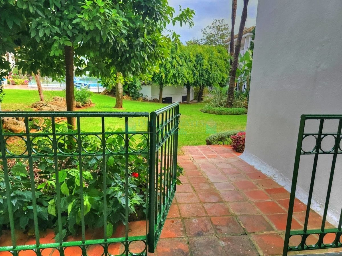 Ground Floor Apartment for sale in Estepona