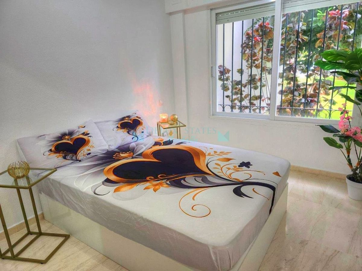 Ground Floor Apartment for sale in Estepona