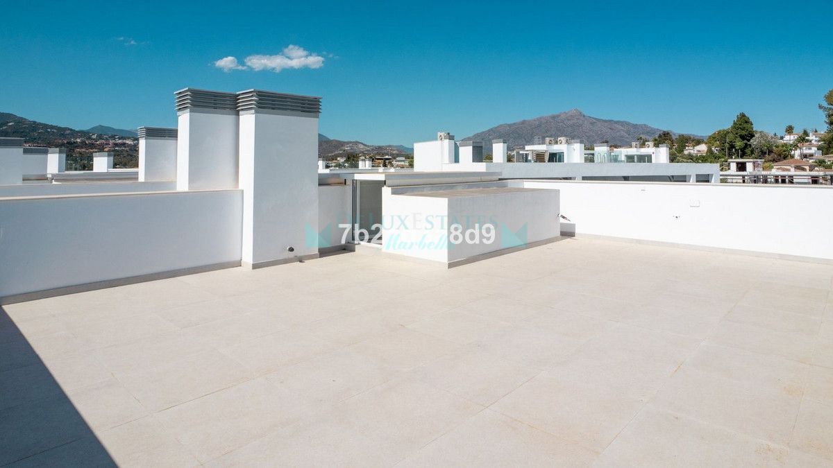 Villa Pareada en venta en Guadalmina Alta, San Pedro de Alcantara