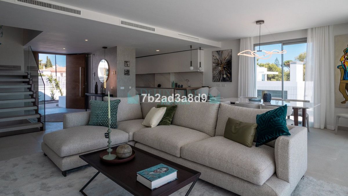 Villa Pareada en venta en Guadalmina Alta, San Pedro de Alcantara