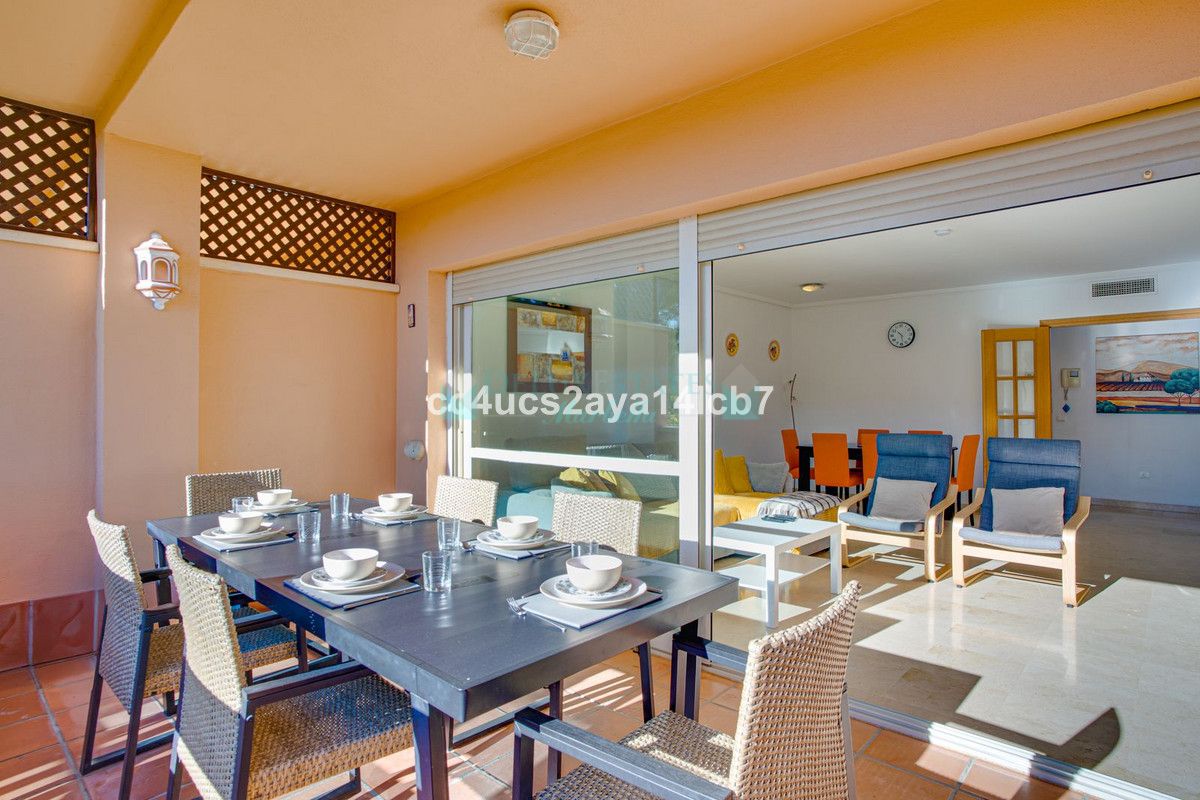 Apartment for sale in Carib Playa, Marbella East