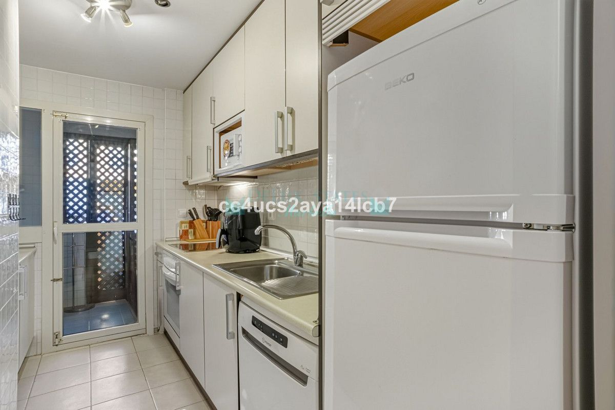 Apartment for sale in Carib Playa, Marbella East