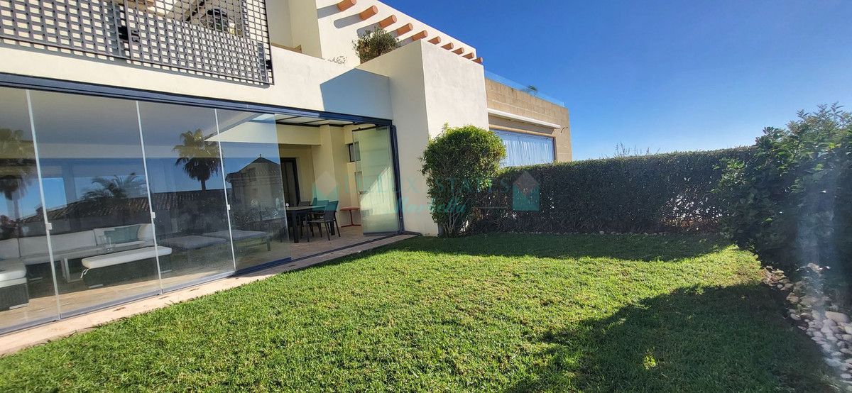 Apartamento Planta Baja en venta en Los Monteros, Marbella Este