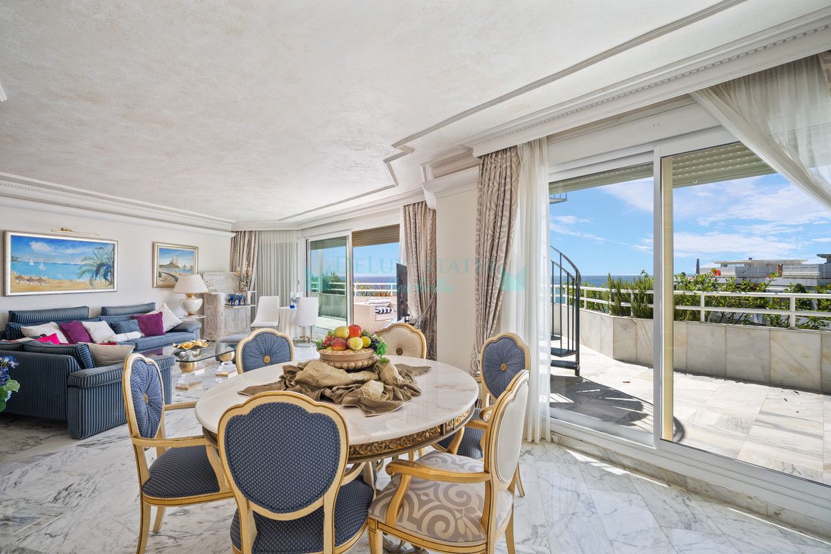 Penthouse for sale in Marbella Golden Mile