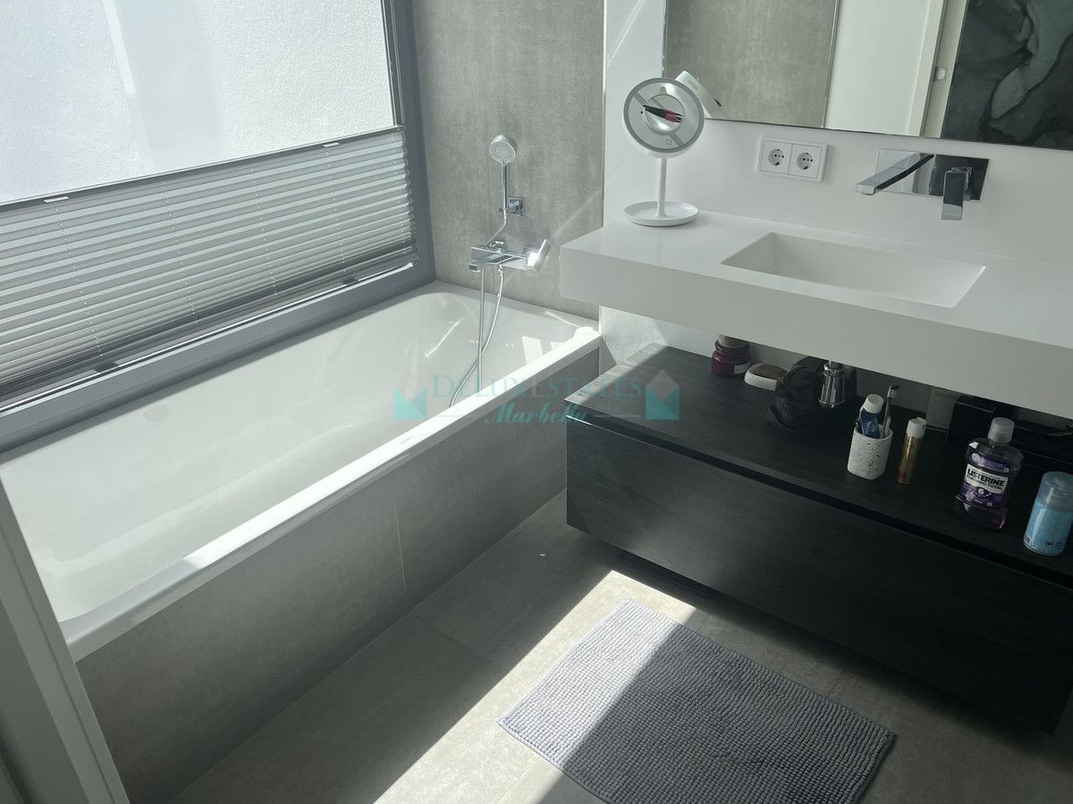 Town House for rent in Estepona