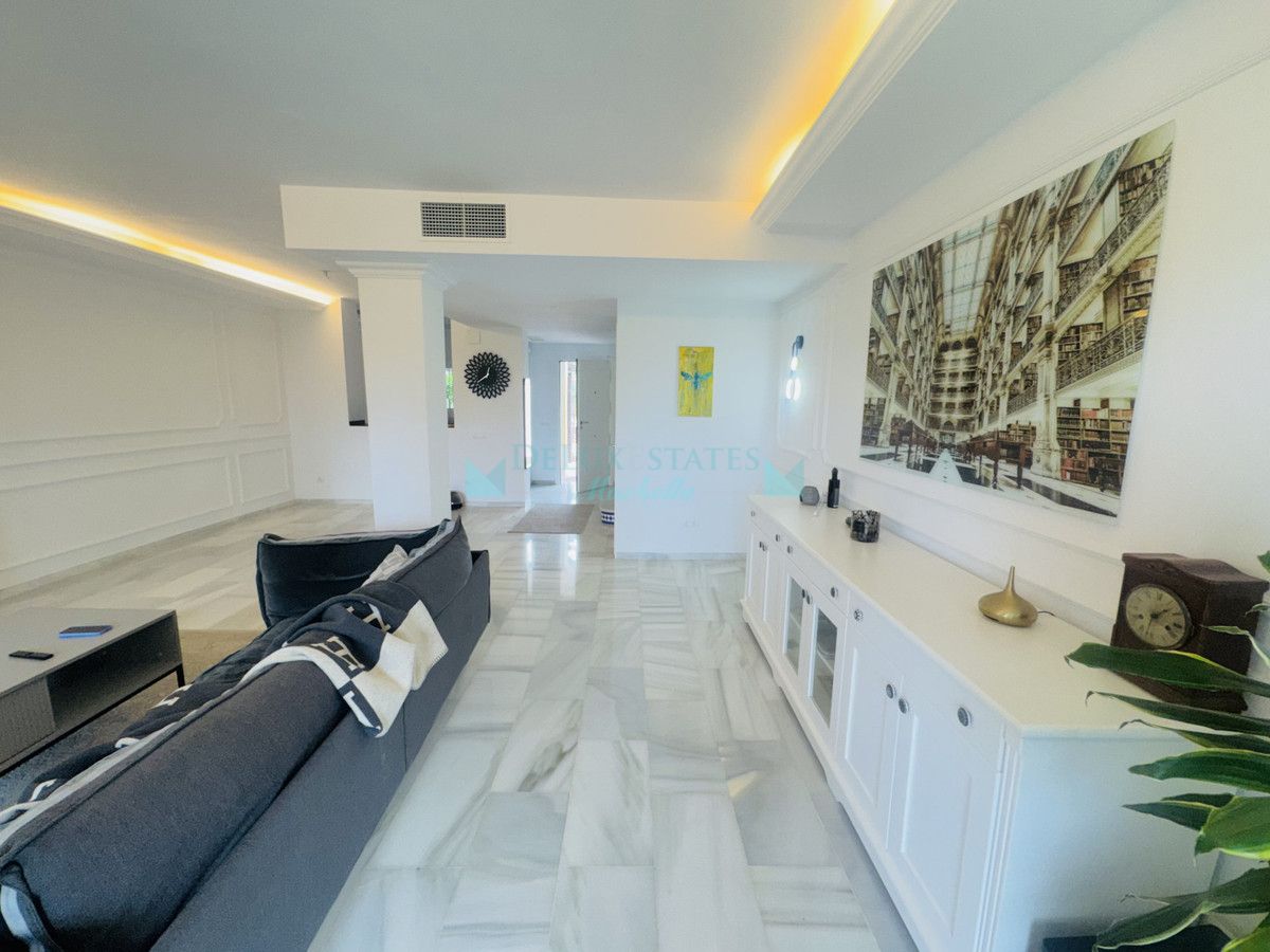 Adosado en venta en Estepona