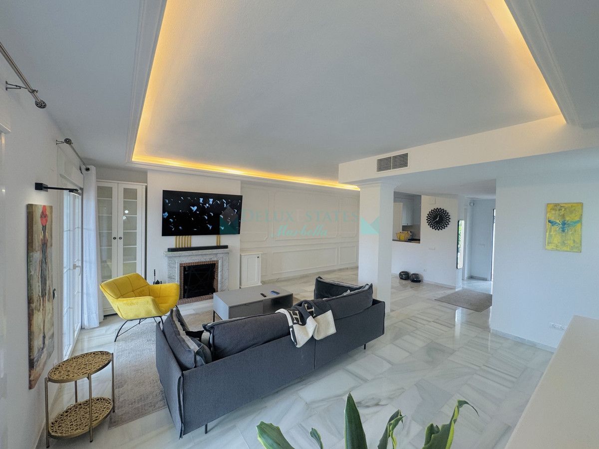 Adosado en venta en Estepona