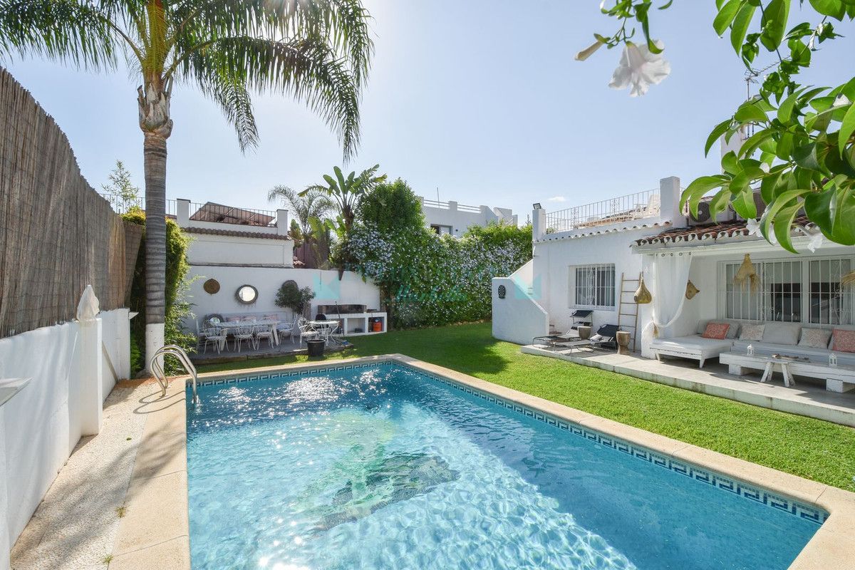 Villa for sale in San Pedro de Alcantara