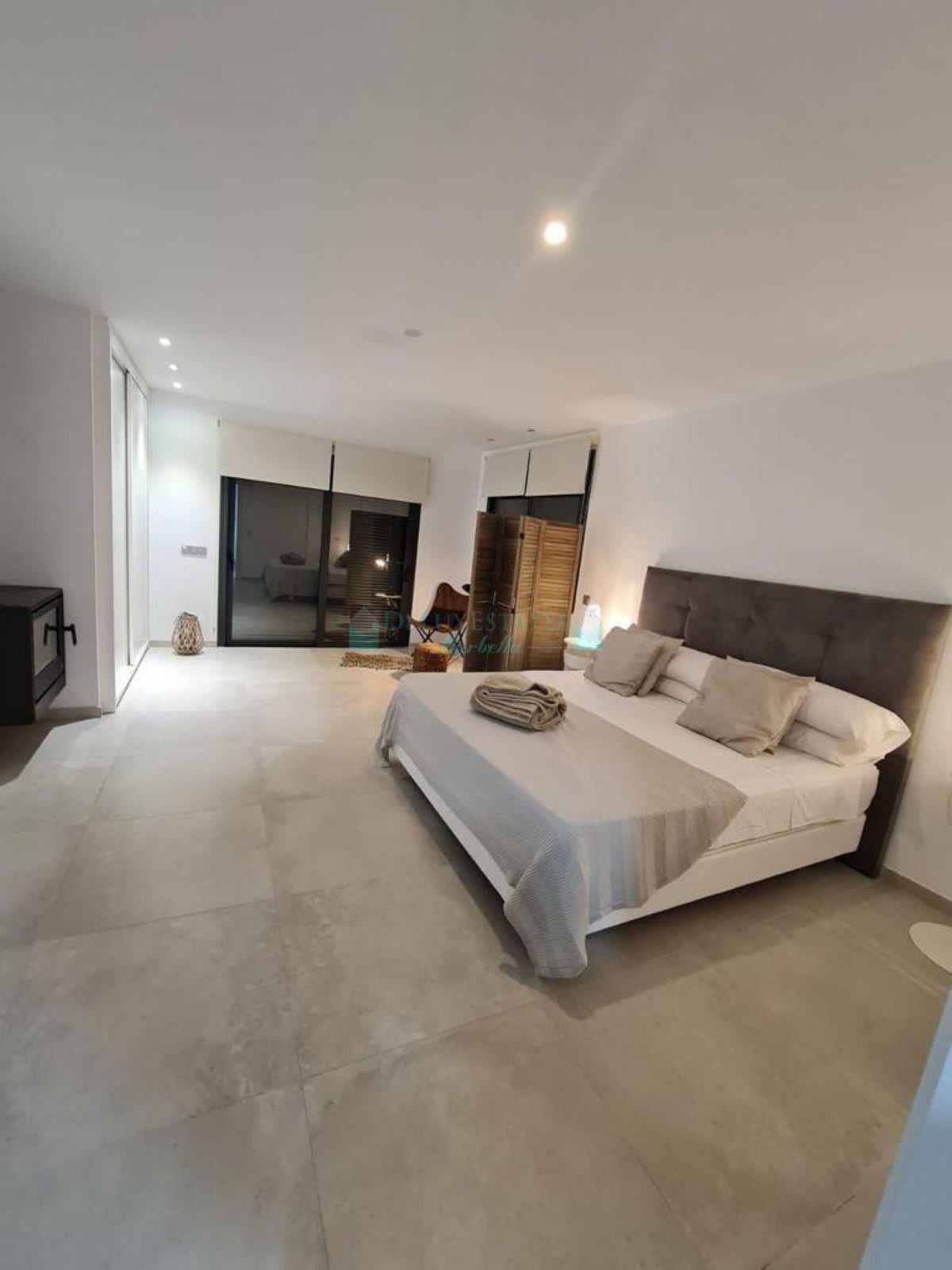 Villa en alquiler en Elviria, Marbella Este