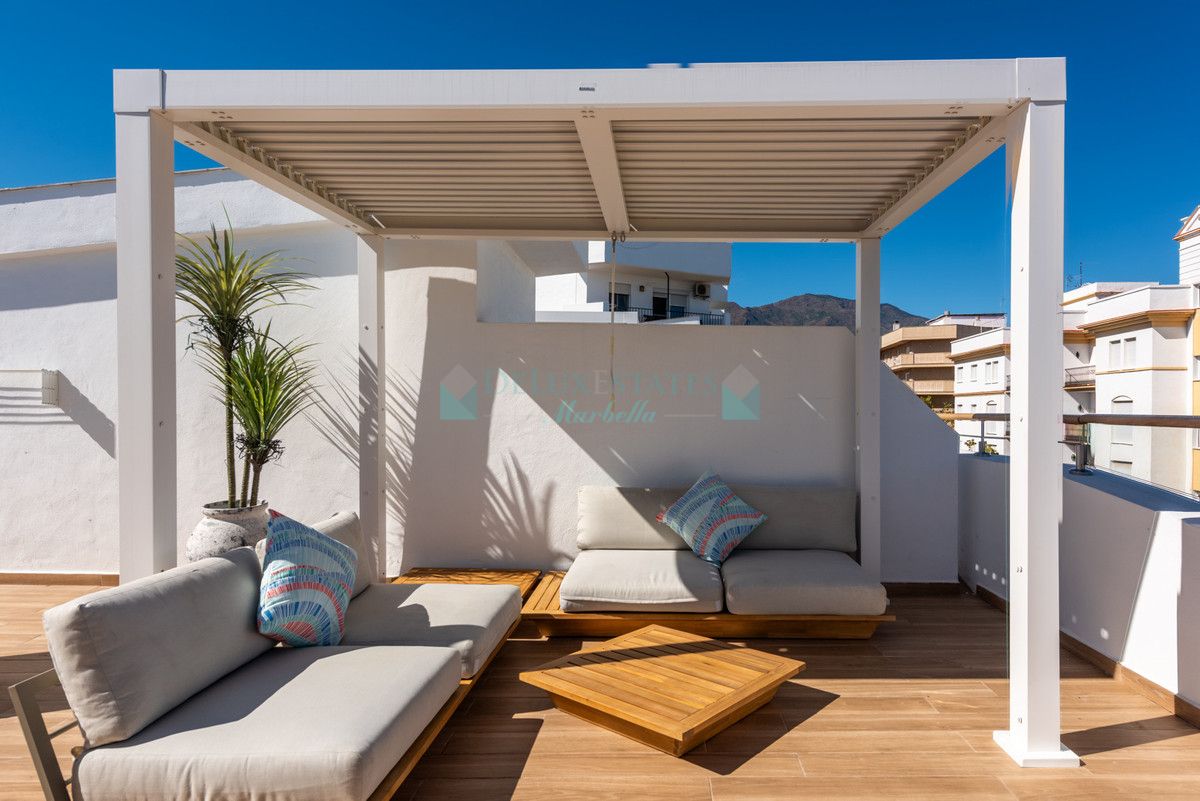 Penthouse for rent in Estepona