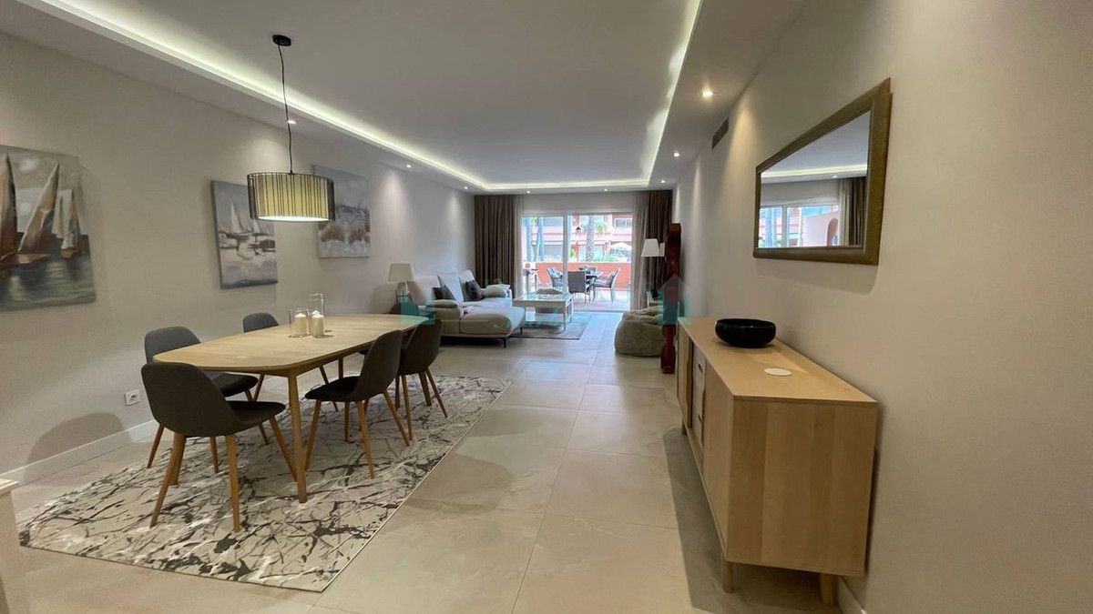 Apartamento Planta Baja en venta en Marbella - Puerto Banus