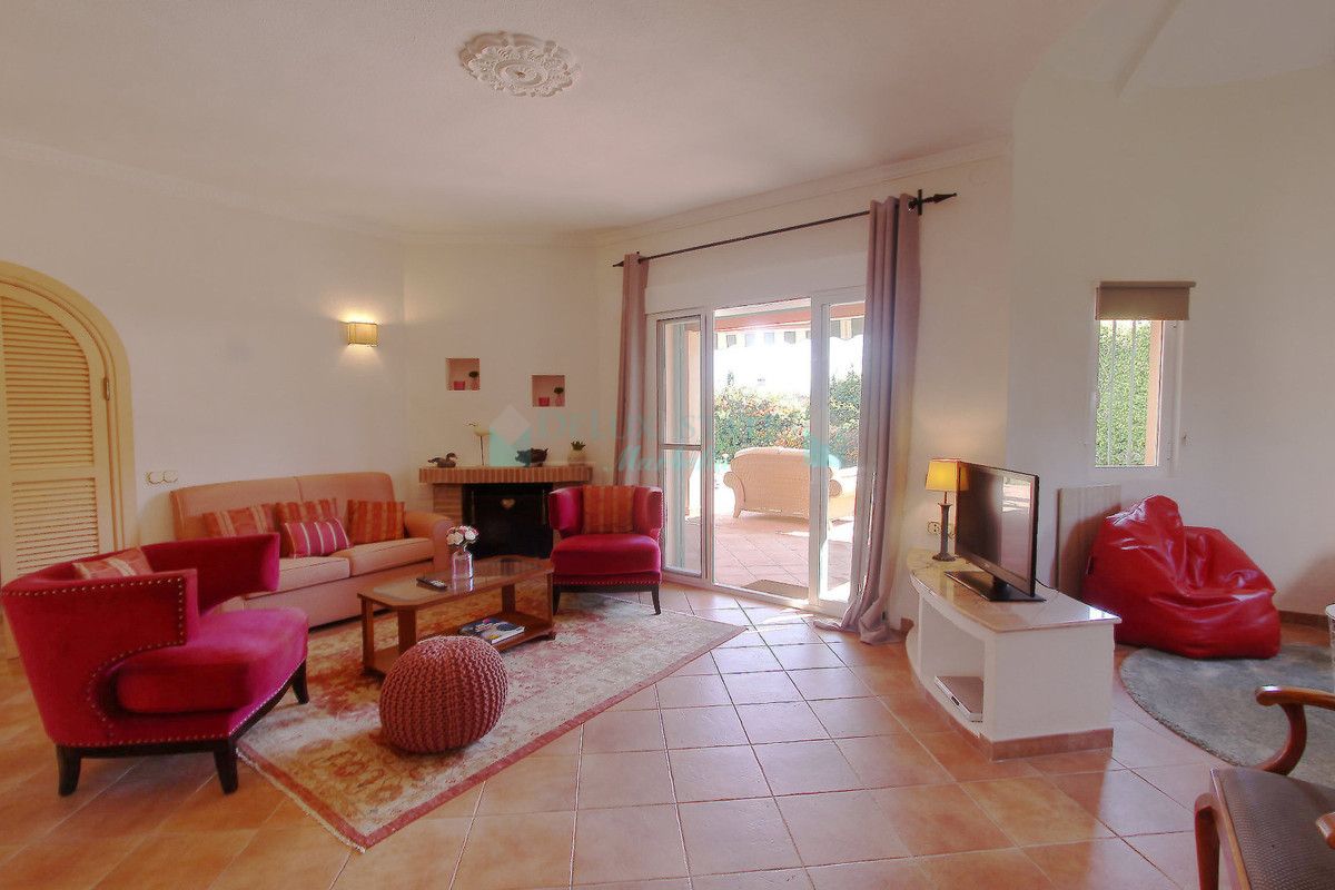 Villa for rent in Las Chapas, Marbella East