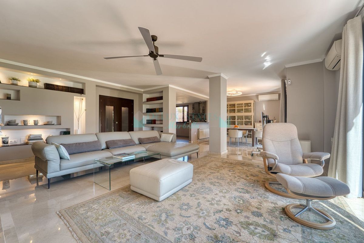 Villa for sale in Guadalmina Alta, San Pedro de Alcantara