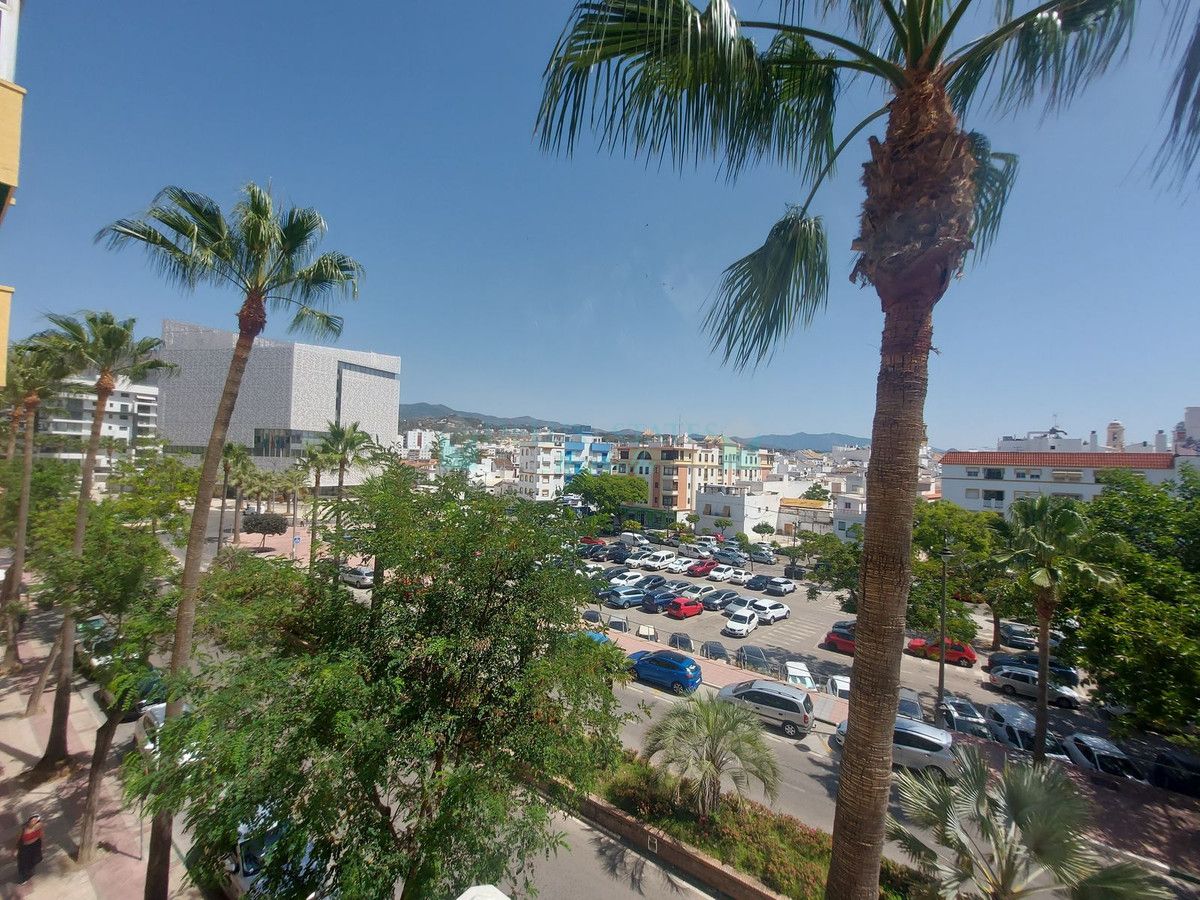 Apartment for sale in Estepona