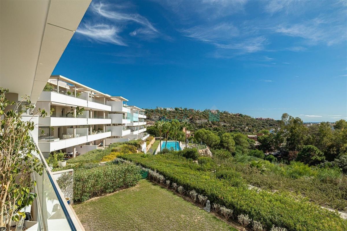 Apartamento en venta en Benahavis