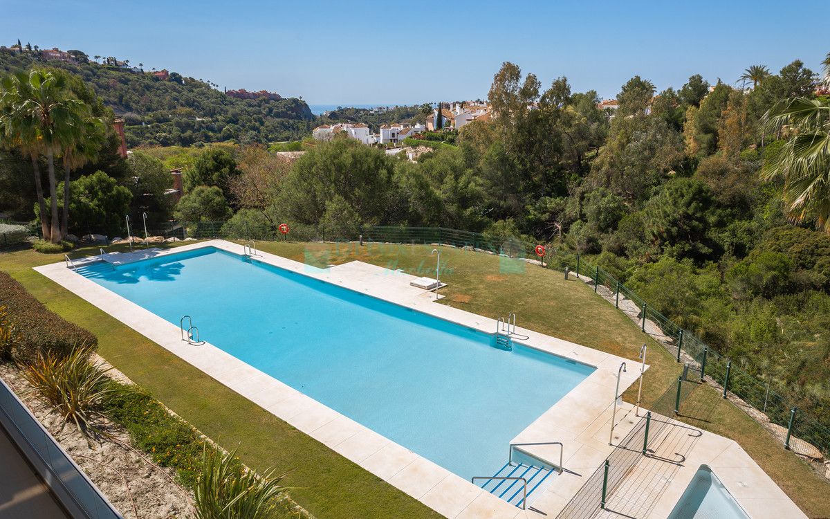 Apartamento en venta en Benahavis