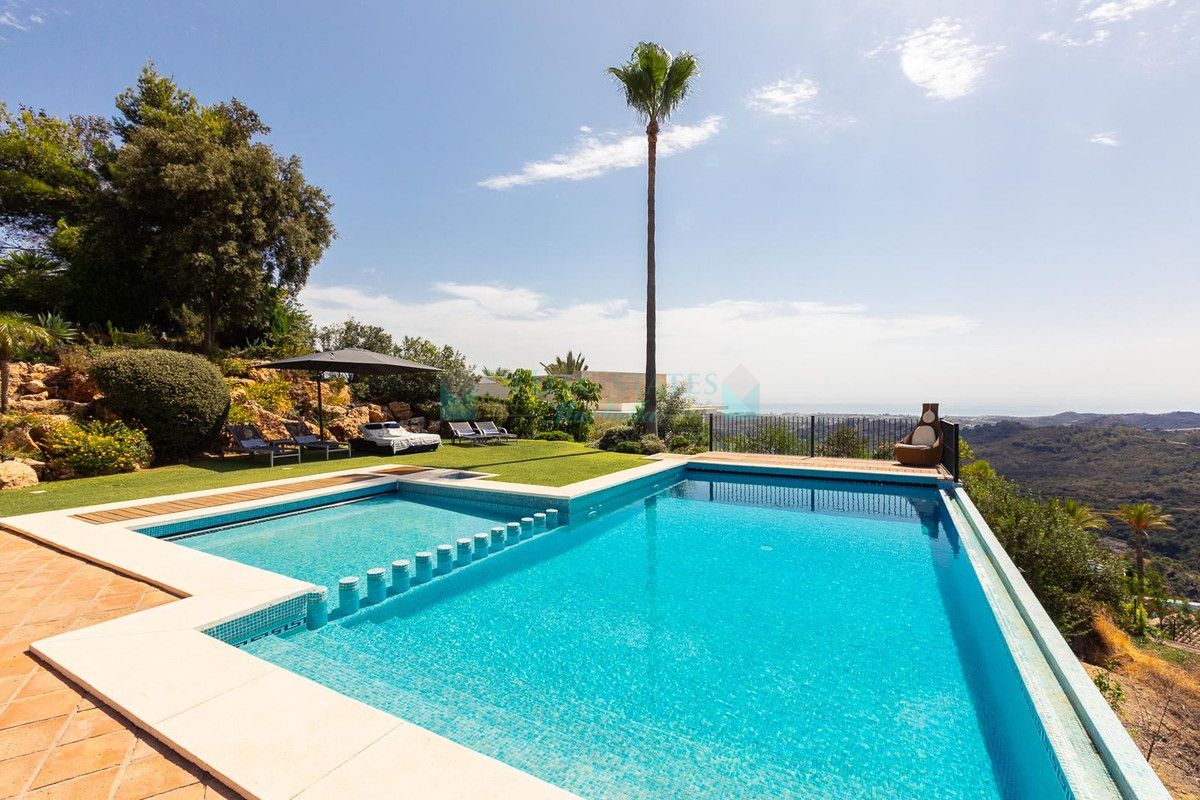 Villa for rent in Benahavis