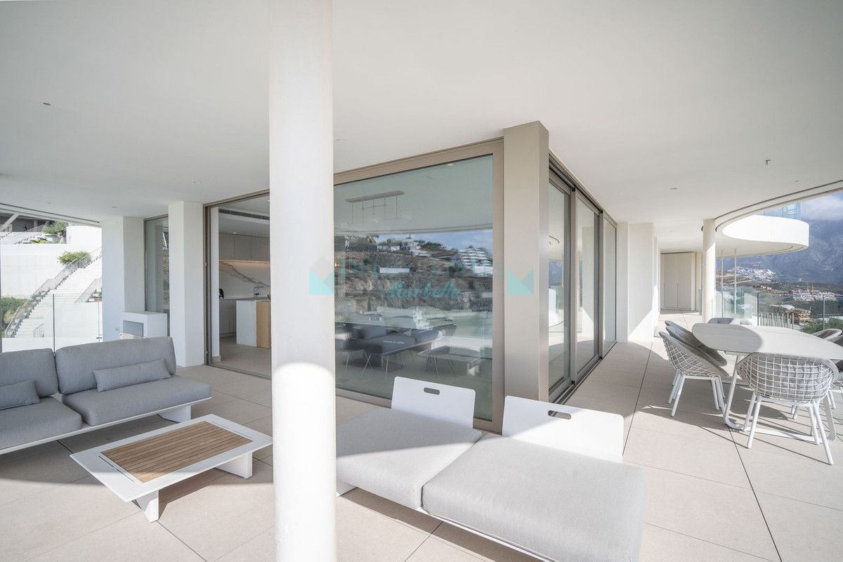 Apartment for sale in Benahavis